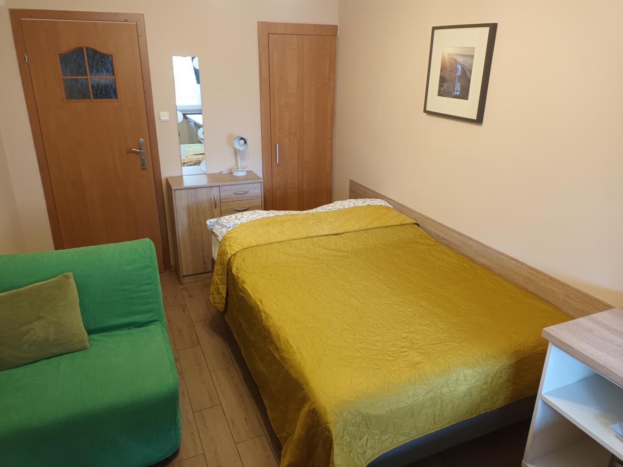 I U Kryni Homestay